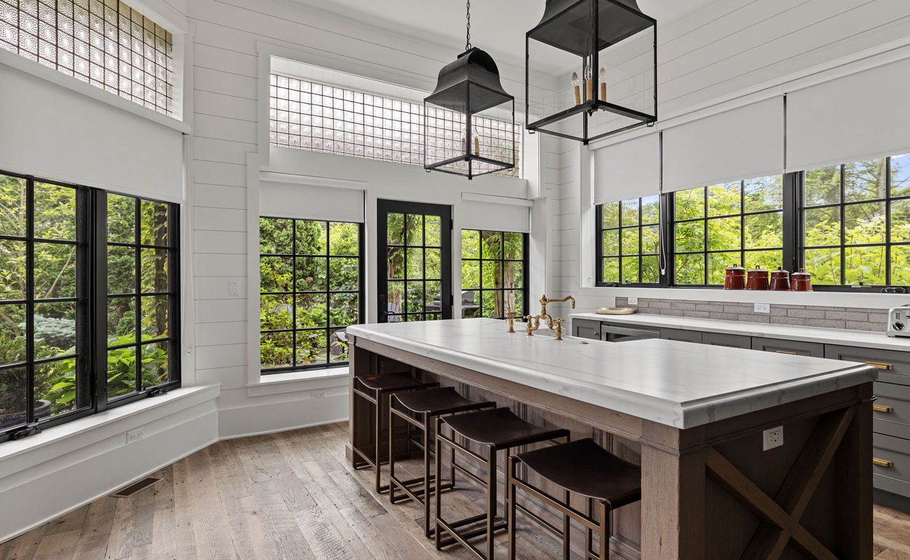A refined kitchen offers a blank slate for even the most discerning of chefs to create on.