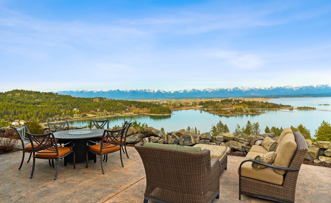 Sit back, relax, and let the view do all the talking.