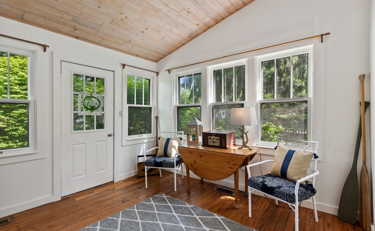 Nan’s Escape makes you feel at home the moment you walk through the door.