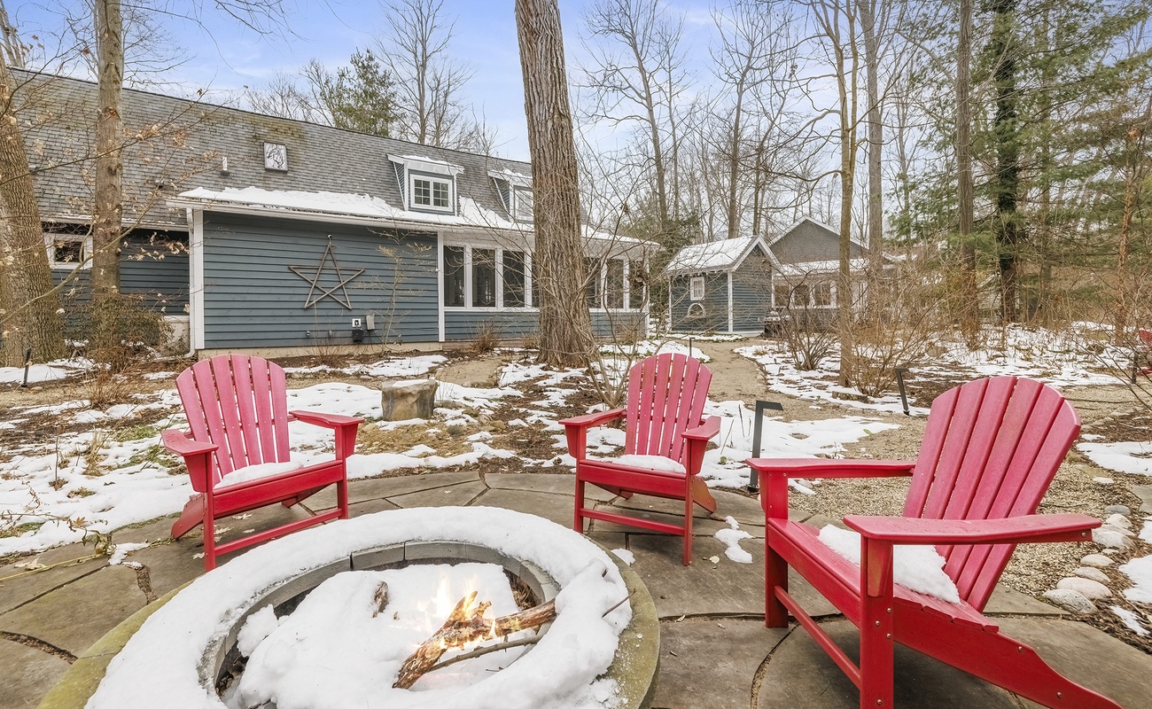 End the day fireside, with the Star Cottage glowing just behind you.