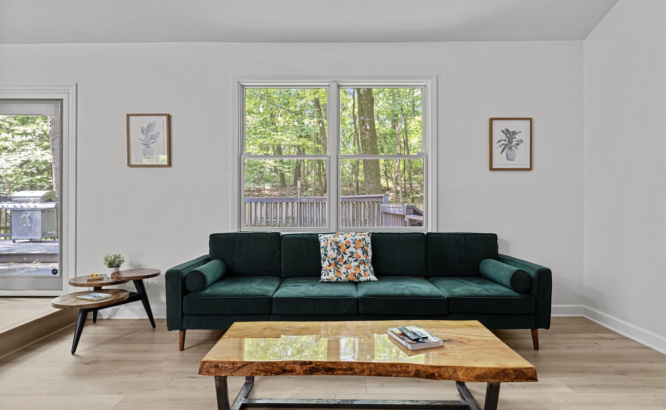 Besides the fabulous views and excellent lighting, how 'bout the cozy furniture?