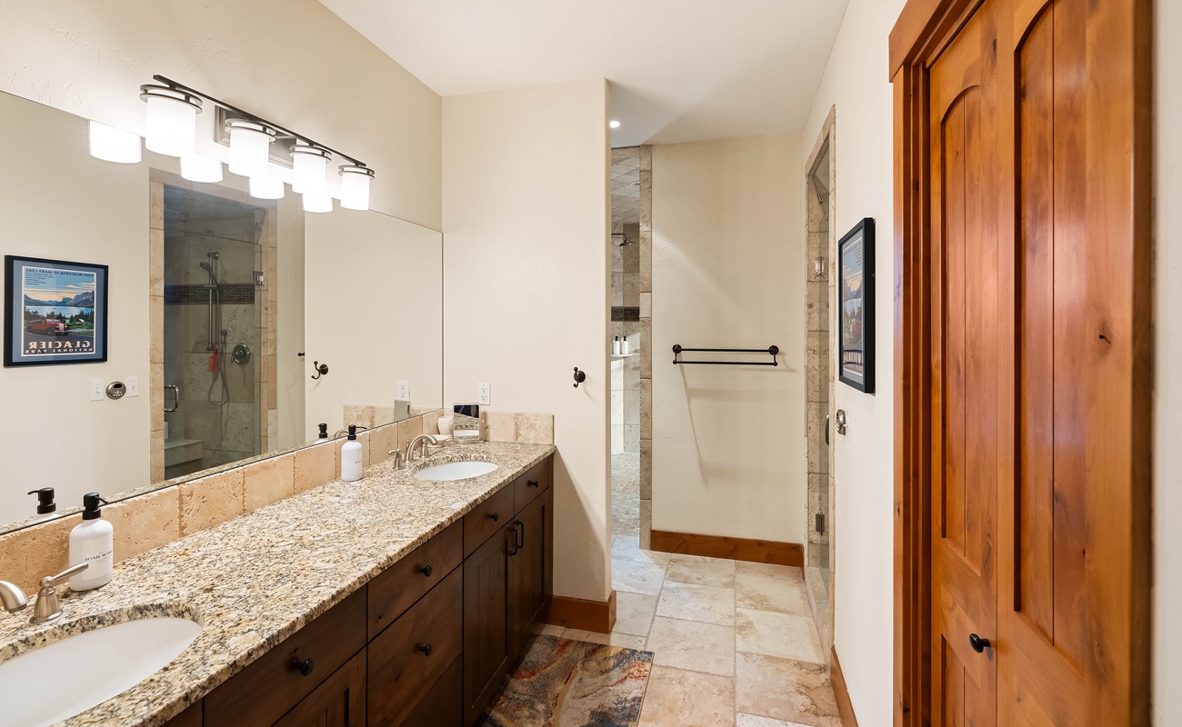 Mirror, mirror on the wall, this bathroom has it all!