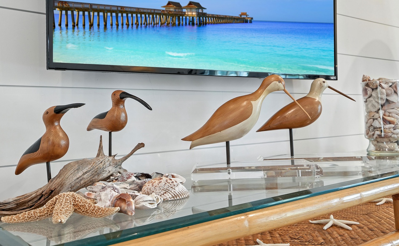 Coastal touches that bring the beach indoors.