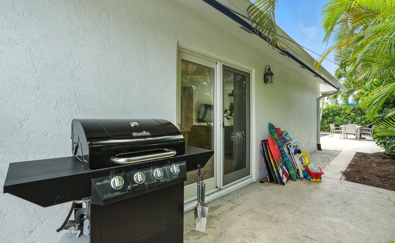 Grill master ready? Your summer cookout spot awaits.