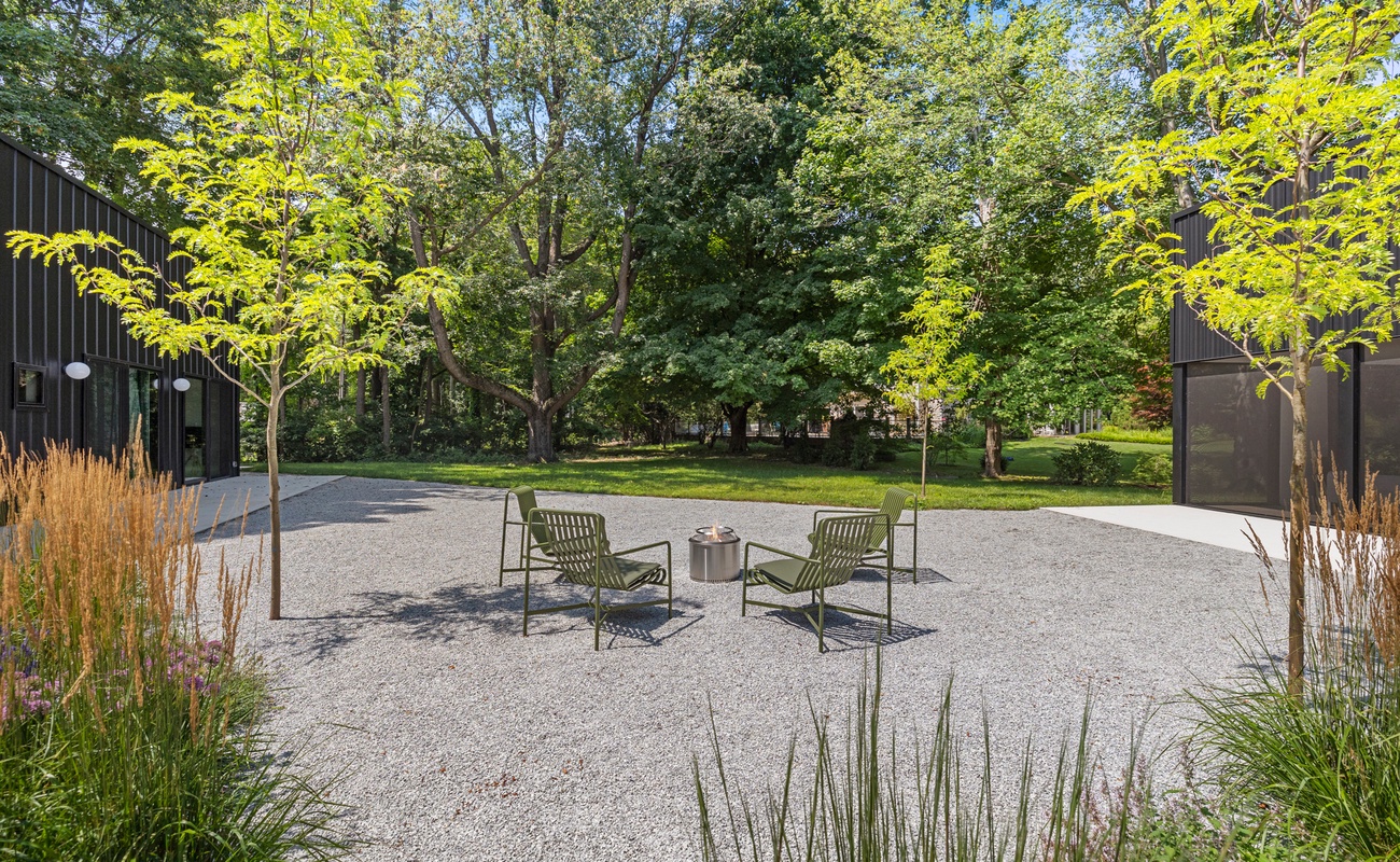 There's plenty of room for yard games and outdoor fun.