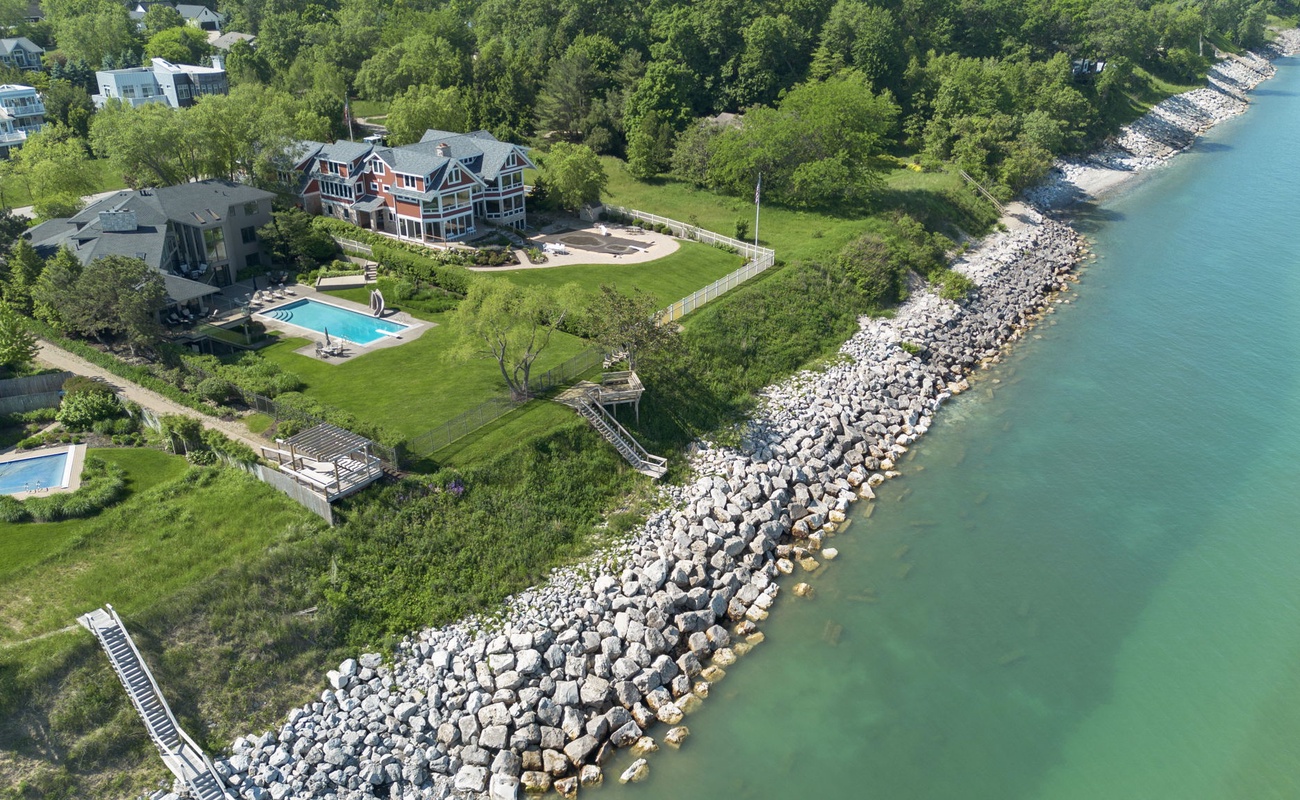 An aerial view to capture some of the lakefront beauty and delight of Sunset Manor.