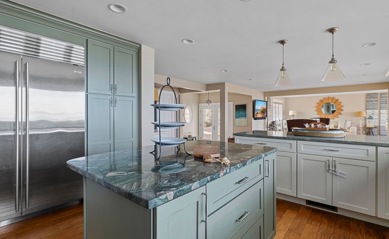 Gourmet vibes and lake views included.