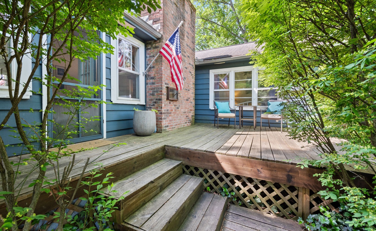 Welcome to Nan’s Escape, the perfect charming getaway in Union Pier!