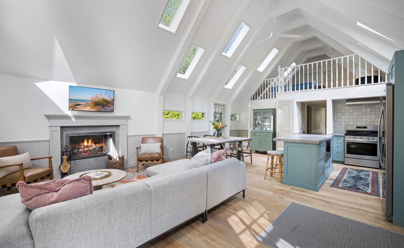 Open sightlines in the social spaces keep everyone included in the fun