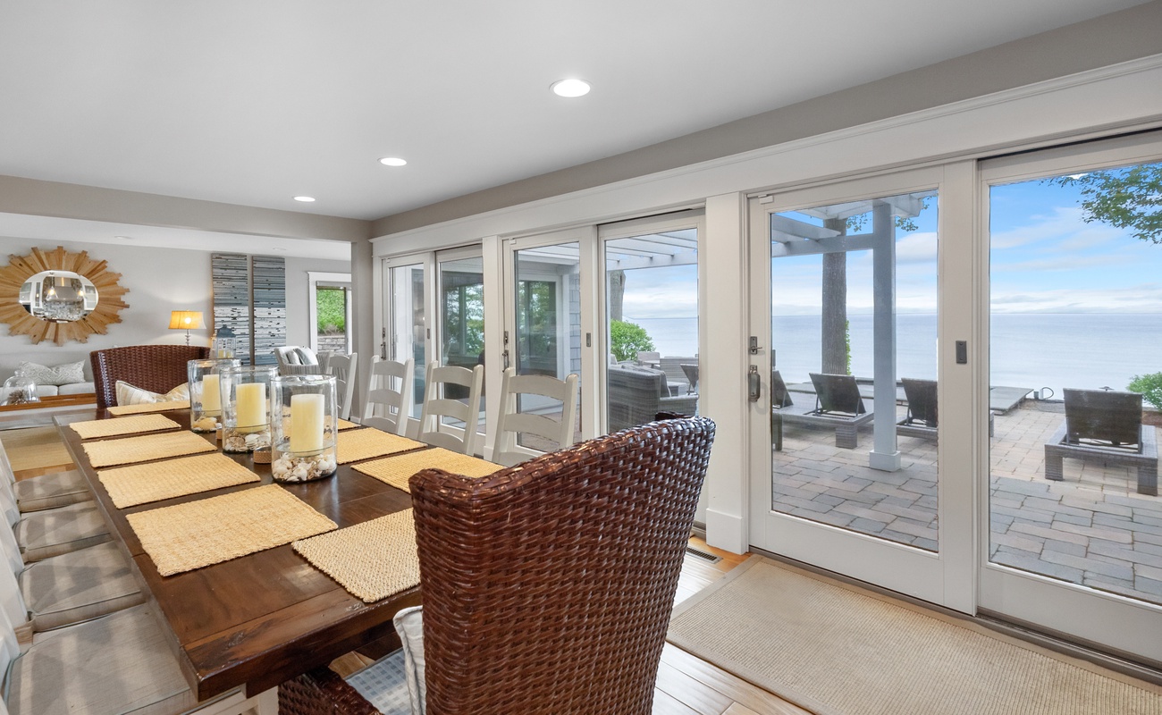 When it's time to gather for a meal, the dining room offers some fabulous views.