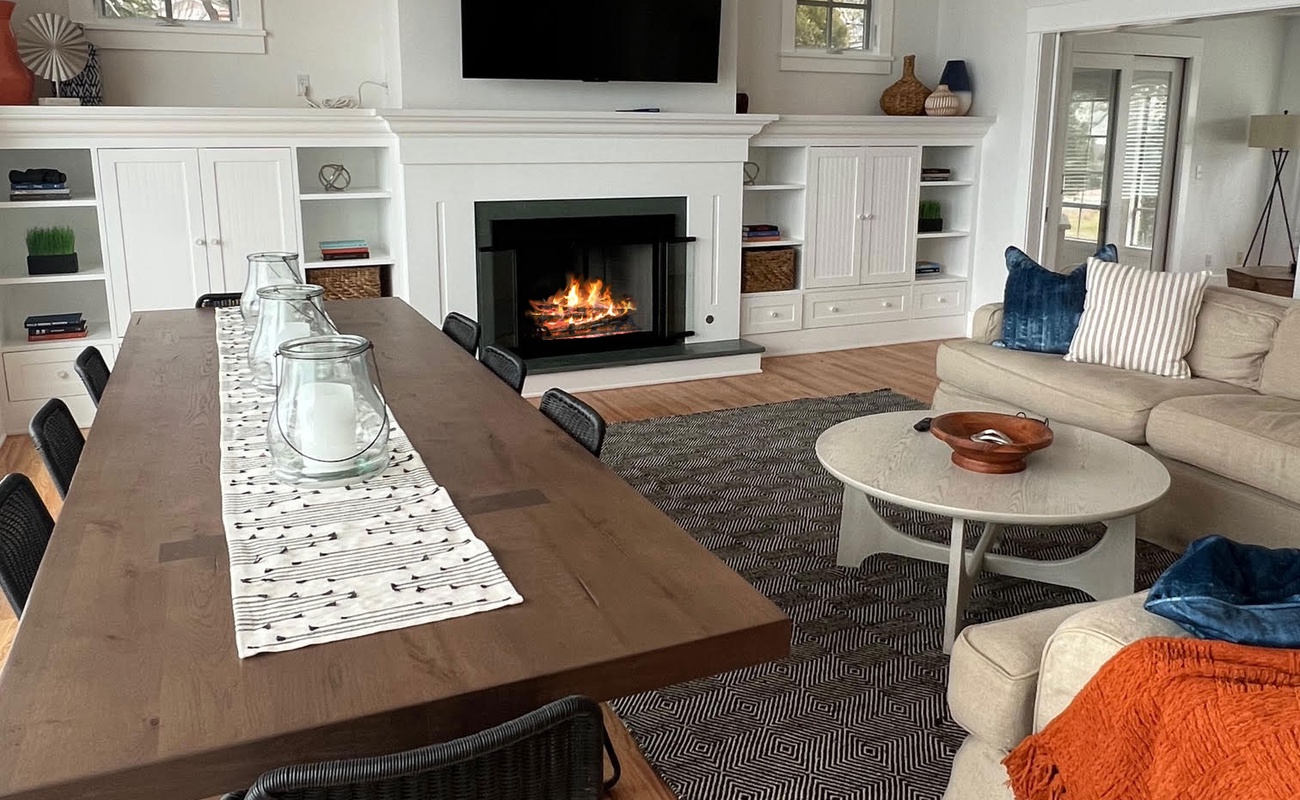 Make mealtime memories by the cozy fireplace