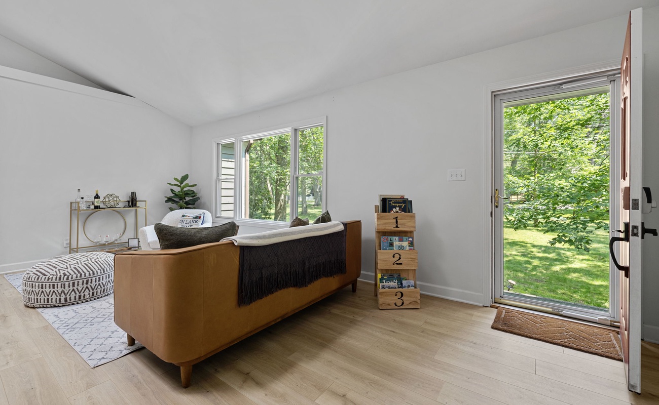 Step into a vacation home built around simple elegance and Nature's beauty.