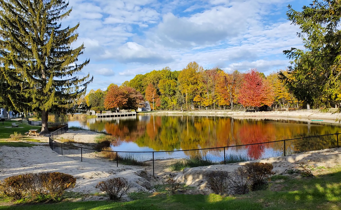 Relax by the water and soak in colorful autumn views during leaf season.