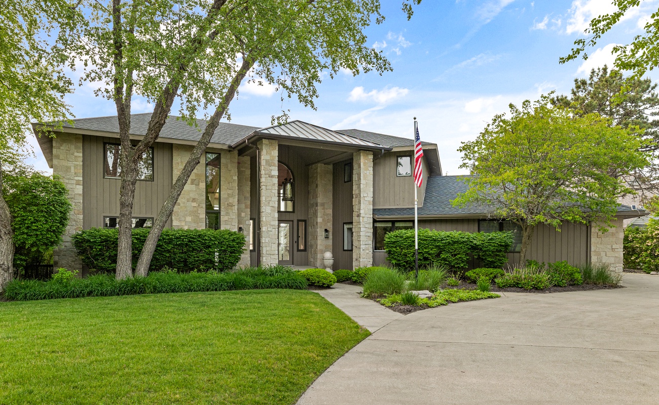 Artfully designed, lavishly furnished and built for comfort. Sunset Manor's mantras.