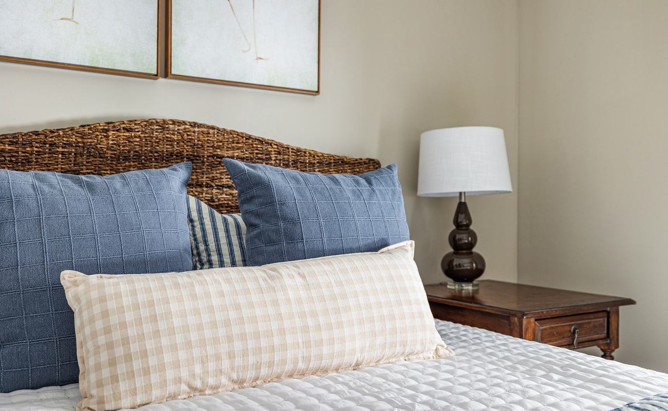 The fluffier the pillows, the sweeter the dreams—who’s ready to snooze?