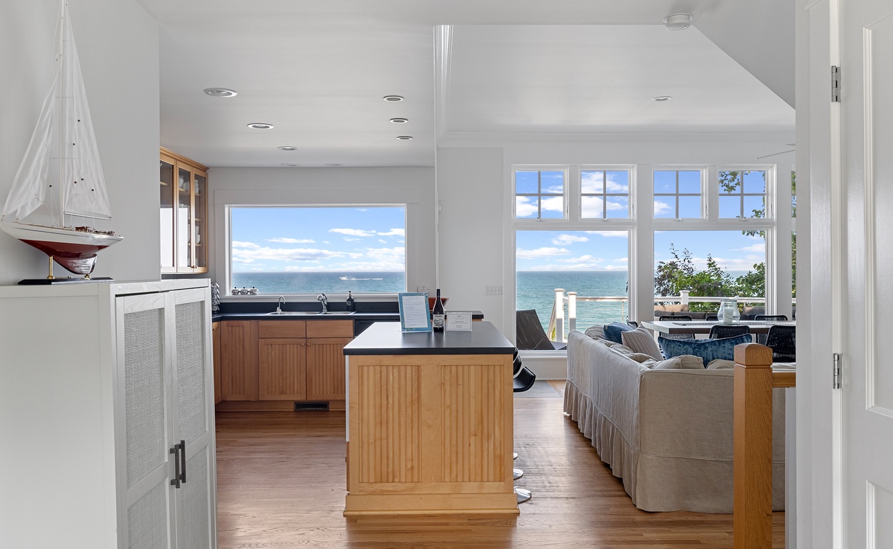 The views start from the moment you enter the front door.