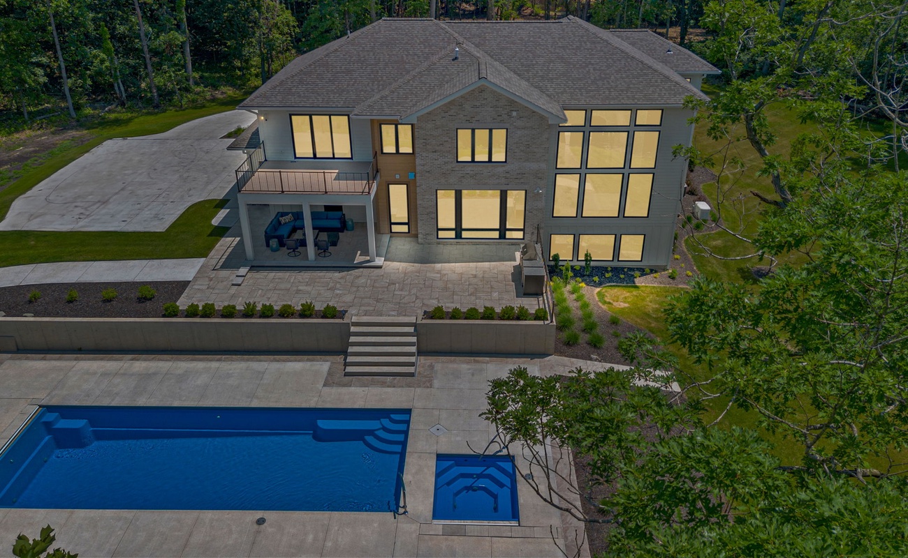 Escaping to this dreamy oasis is all we need!