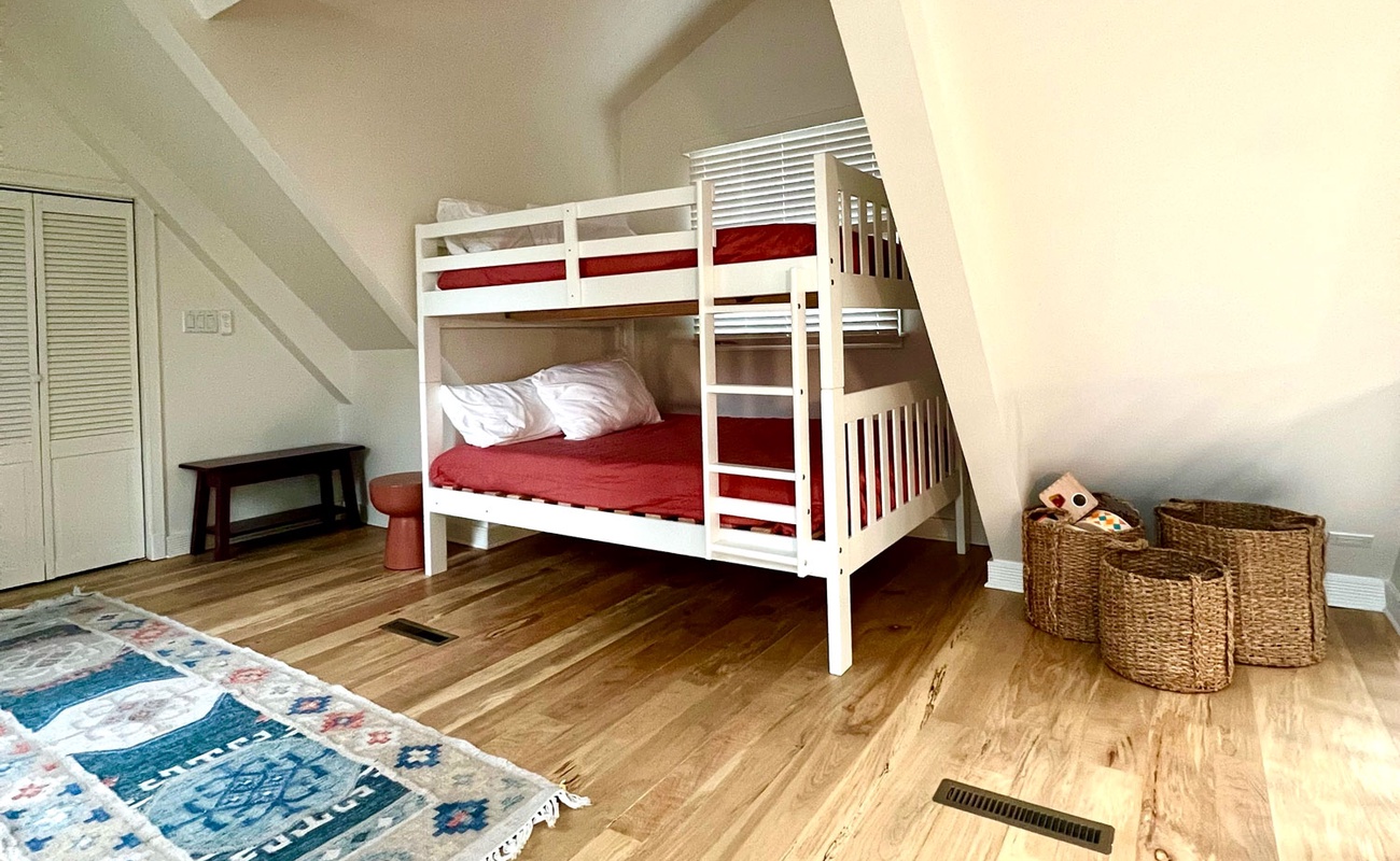 Bedroom 4 is on the upper level & has full-size bunkbed.