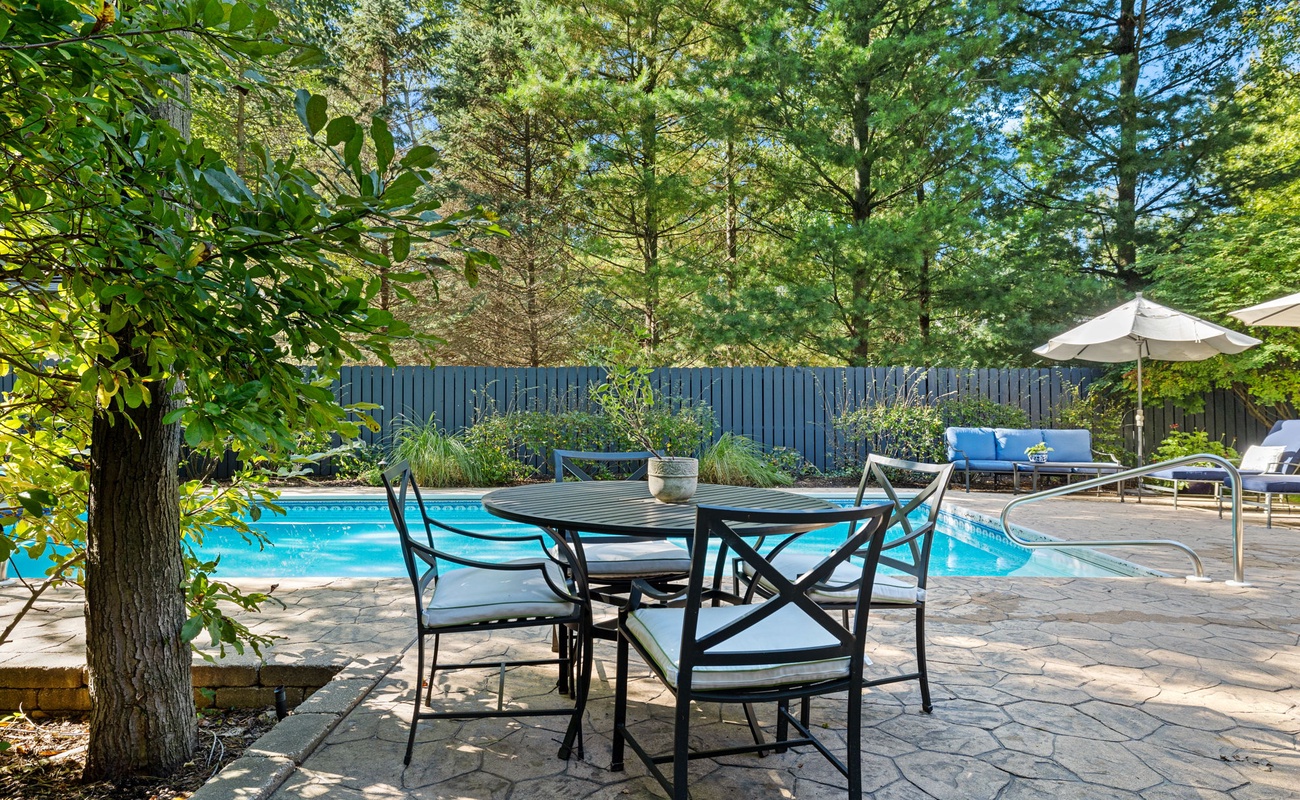 Bring your favorite snacks pool side and enjoy a bite to eat.