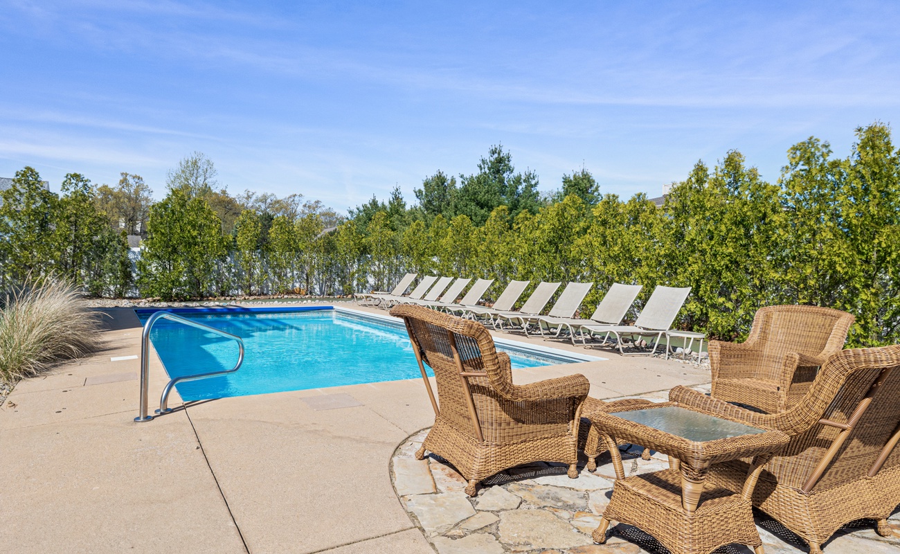 Morning coffee, afternoon swims, and sunset chats—this spot does it all.