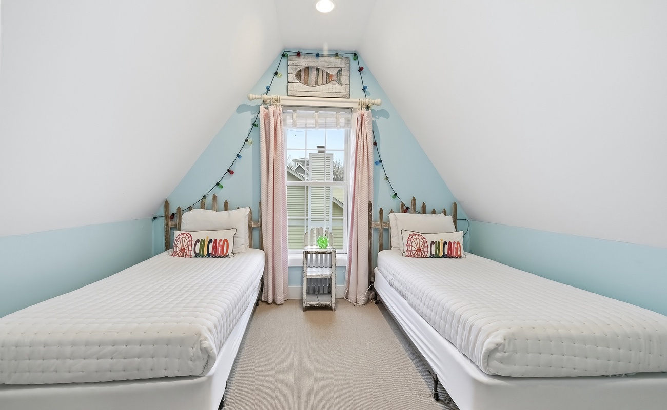 Bedroom 3 is on the upper level with 2 twin-size beds.