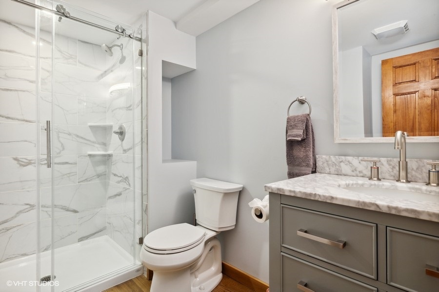 High-end bathroom design on a cozy farm