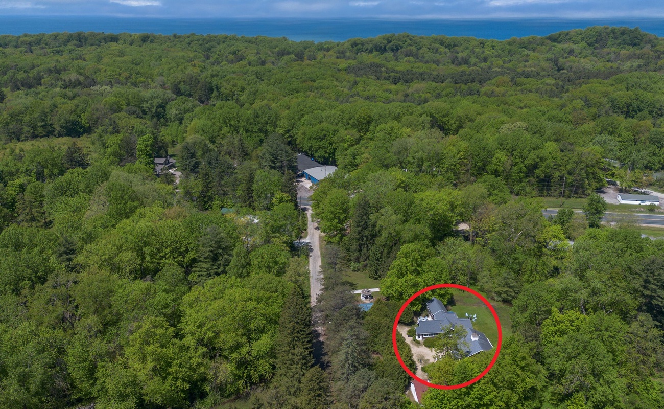 See how close you’ll be to majestic Lake Michigan and its glorious beaches? Mmm.