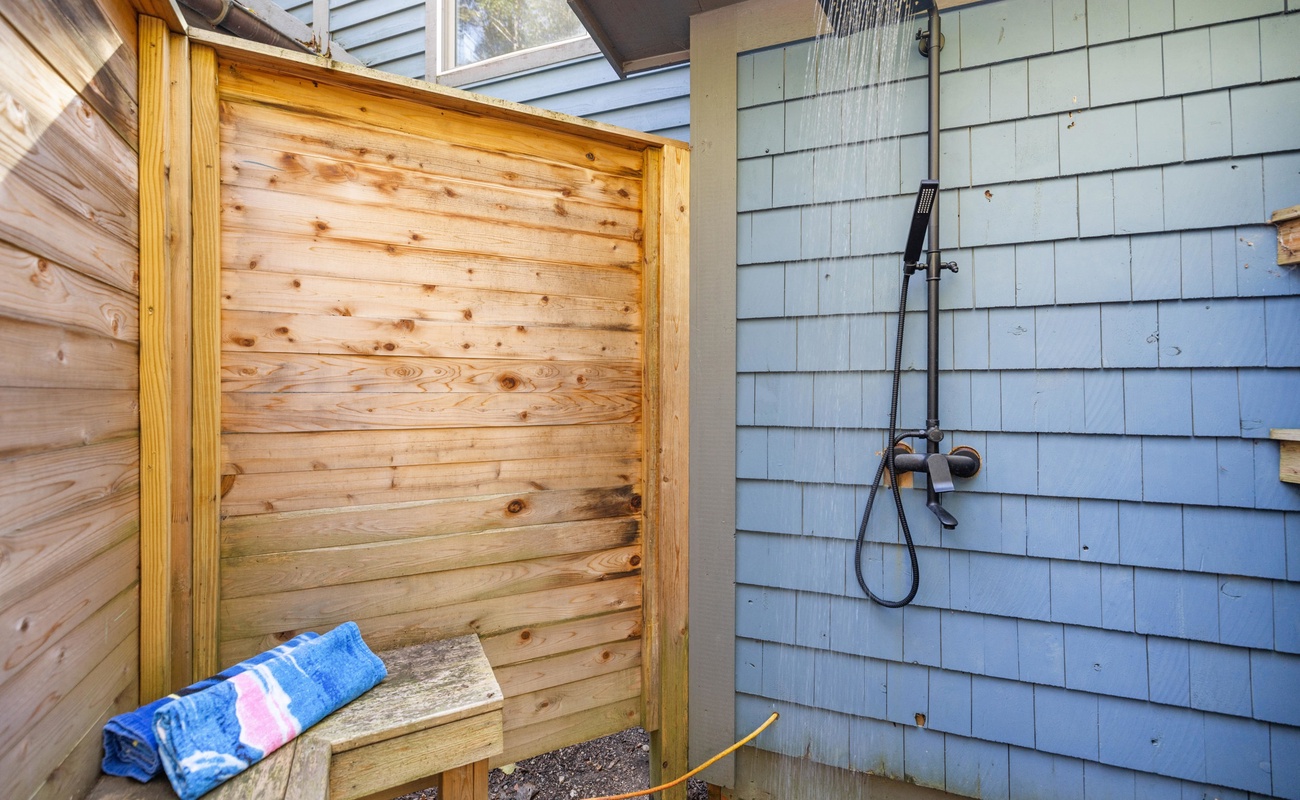 Because fresh air makes everything better—even showers!