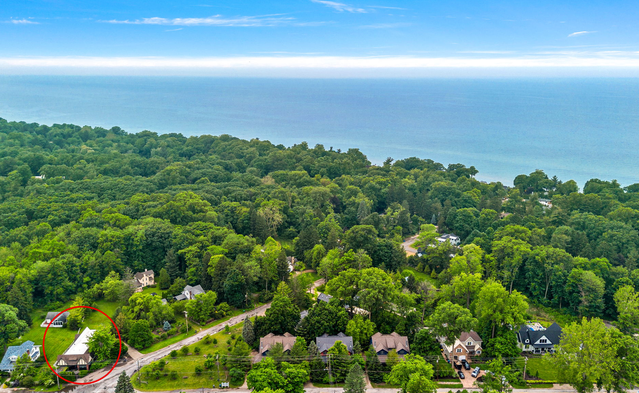 A bird's eye view of Black Door Bungalow in relation to the Lake.