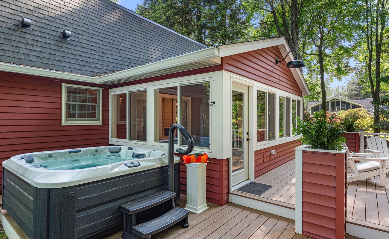 Bubbles, bliss, and the perfect deck retreat.