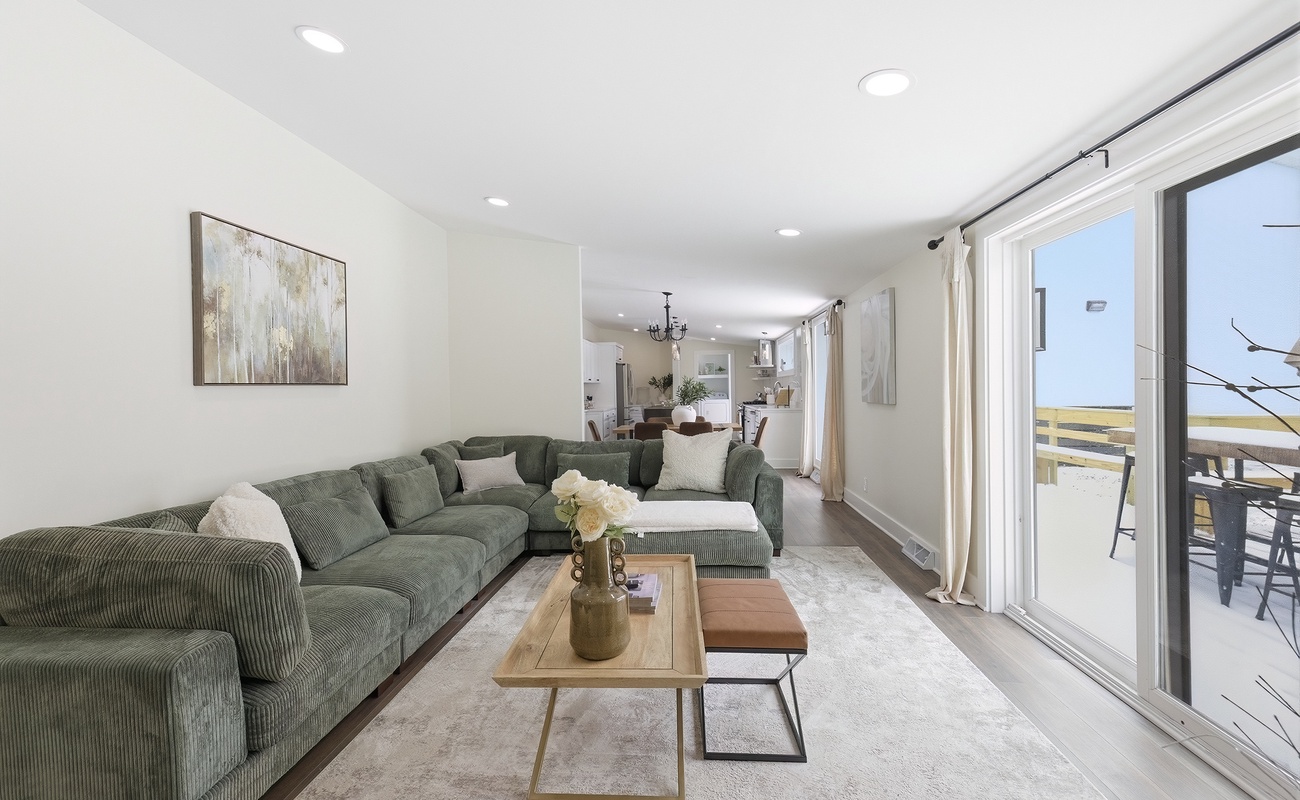 A comfortable space to lounge, chat, and linger a little longer.