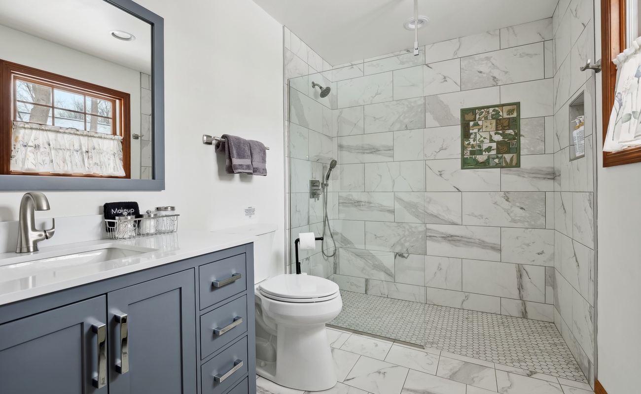 Bright, modern, and spa-like! Relax in style at your perfect getaway.