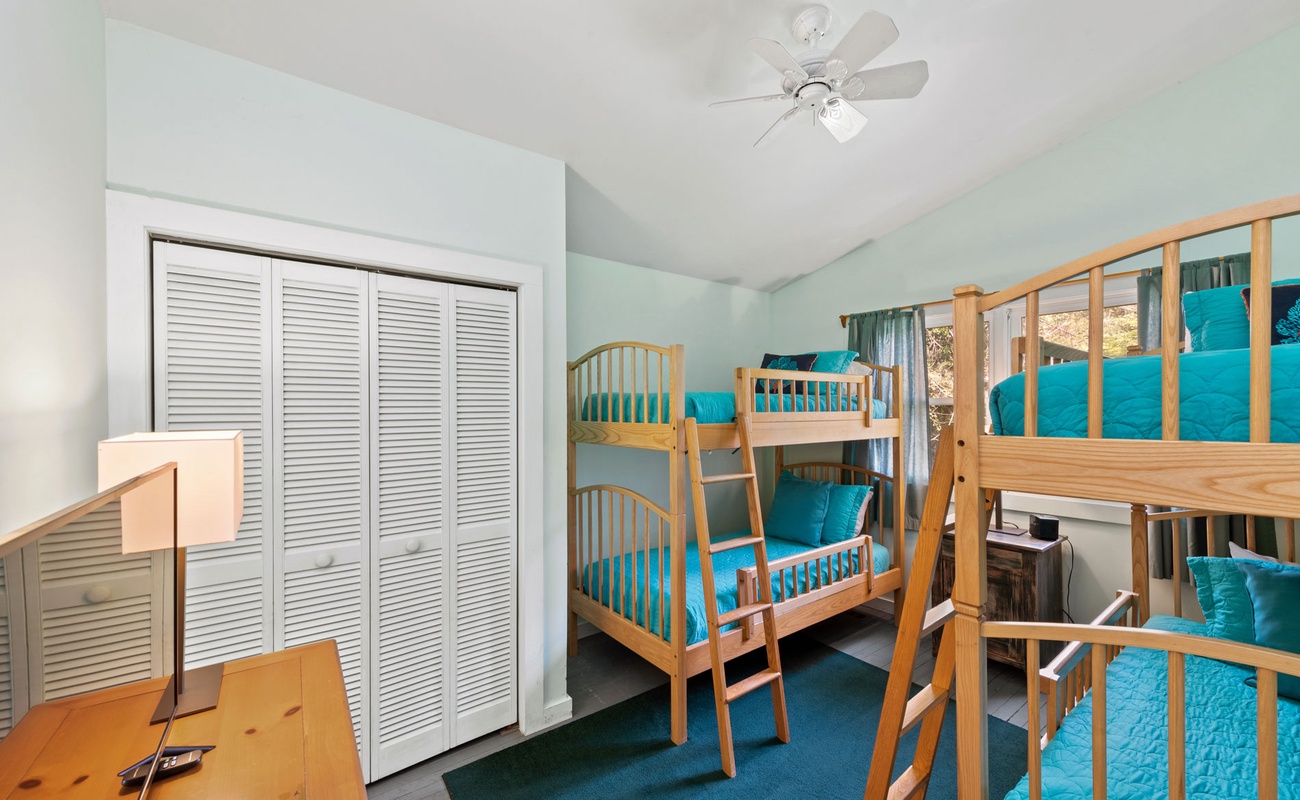 Bedroom 3 has 2 twin-size bunkbeds.