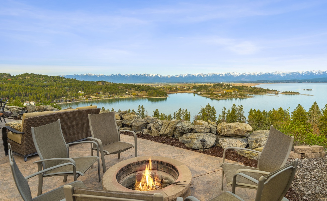 Lake, mountains, and a crackling fire—nature's recipe for perfection.