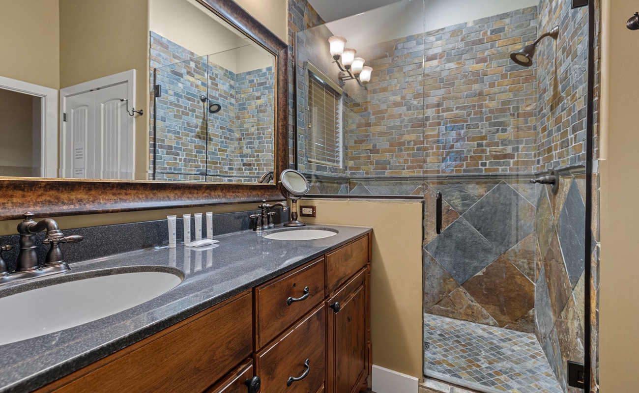 Rustic charm meets spa-like vibes—who’s ready for a hot shower?