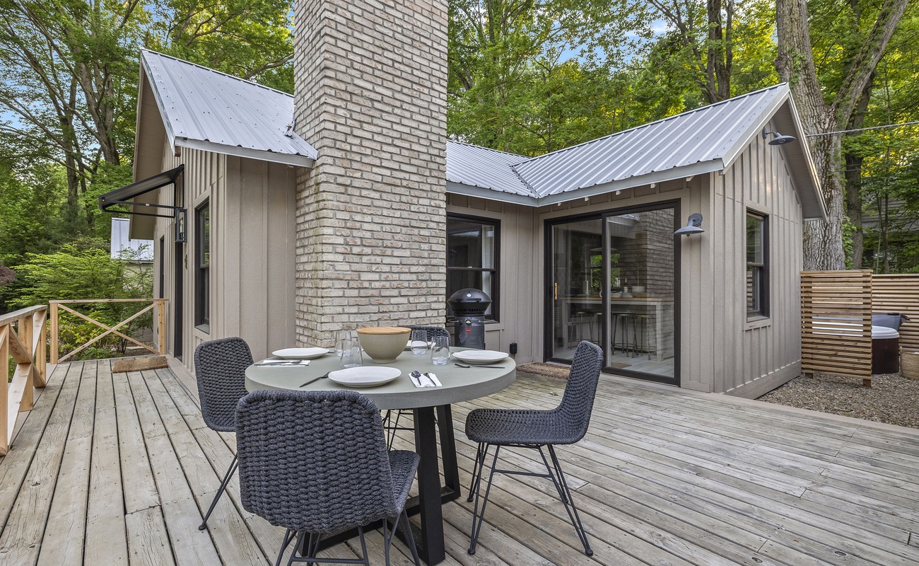 Nothing beats the charm of a cabin with a deck!