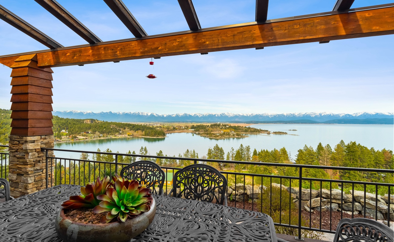 Breakfast with a view that steals the show.