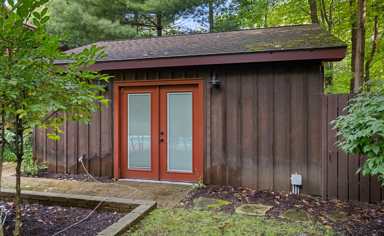 Rustic home designs are everywhere you go outdoors.