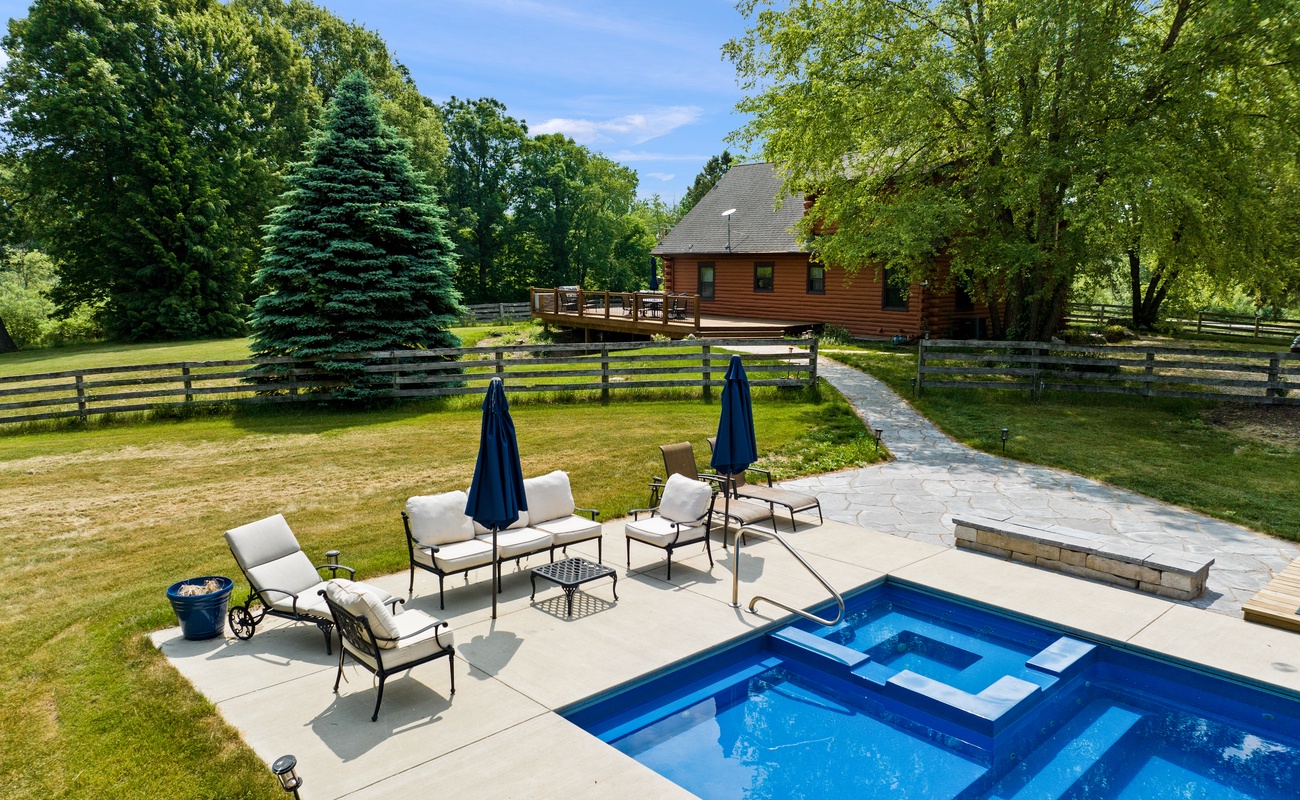 Relax in our Jacuzzi while the kids play in the pool.