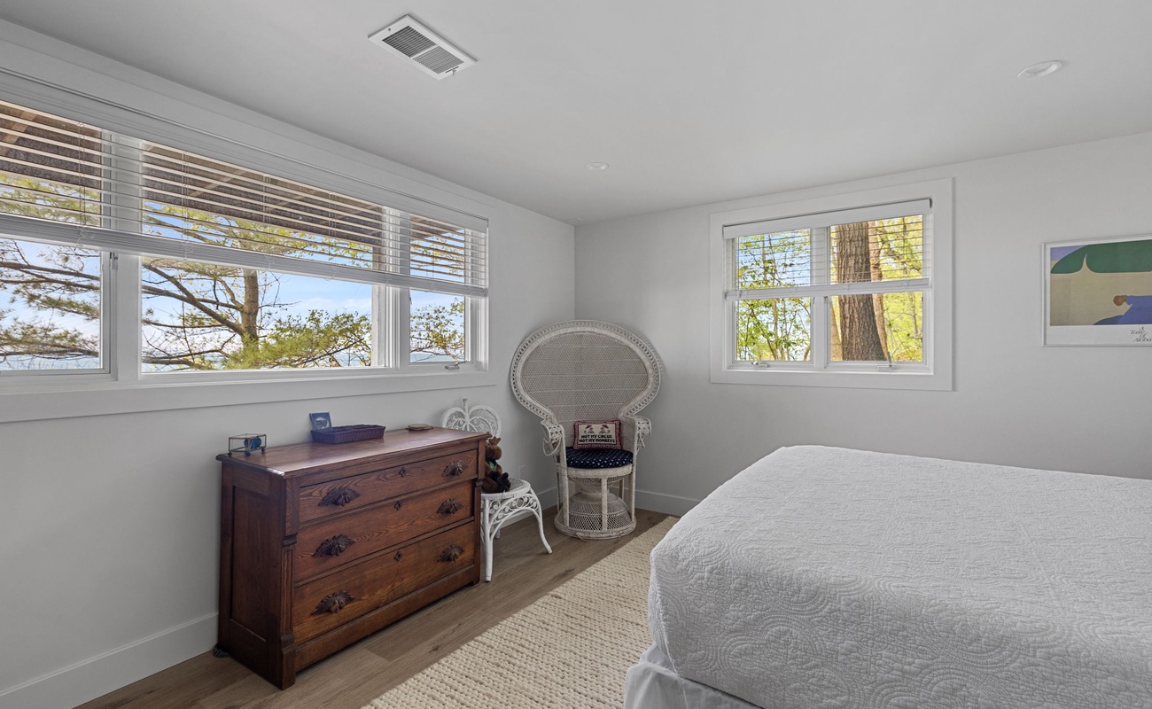 At Gasthaus Fox, each bedroom is a place where style and comfort reign supreme.