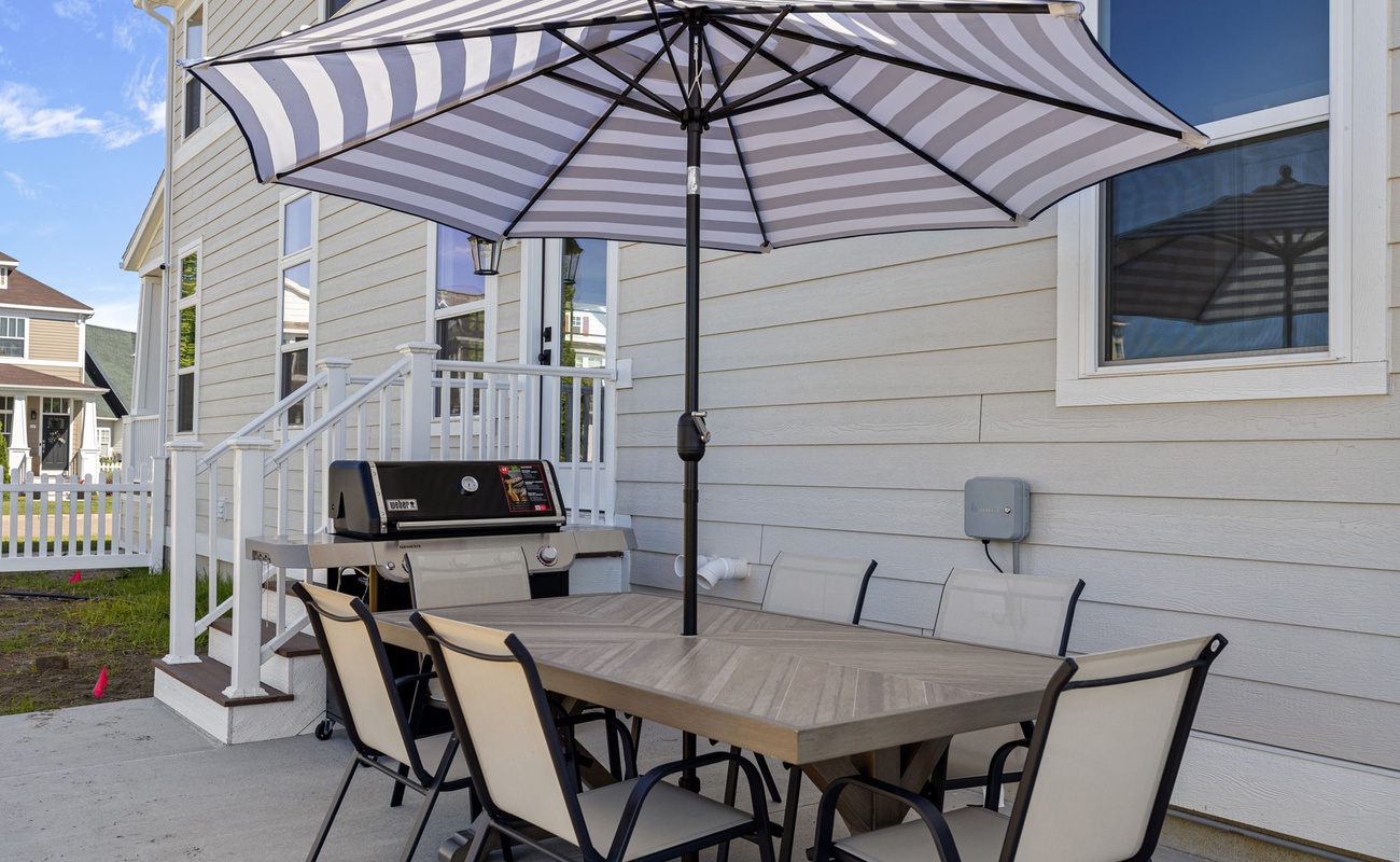 You and your guests can relax on the back deck, barbecue on the gas grill. Ah-h!