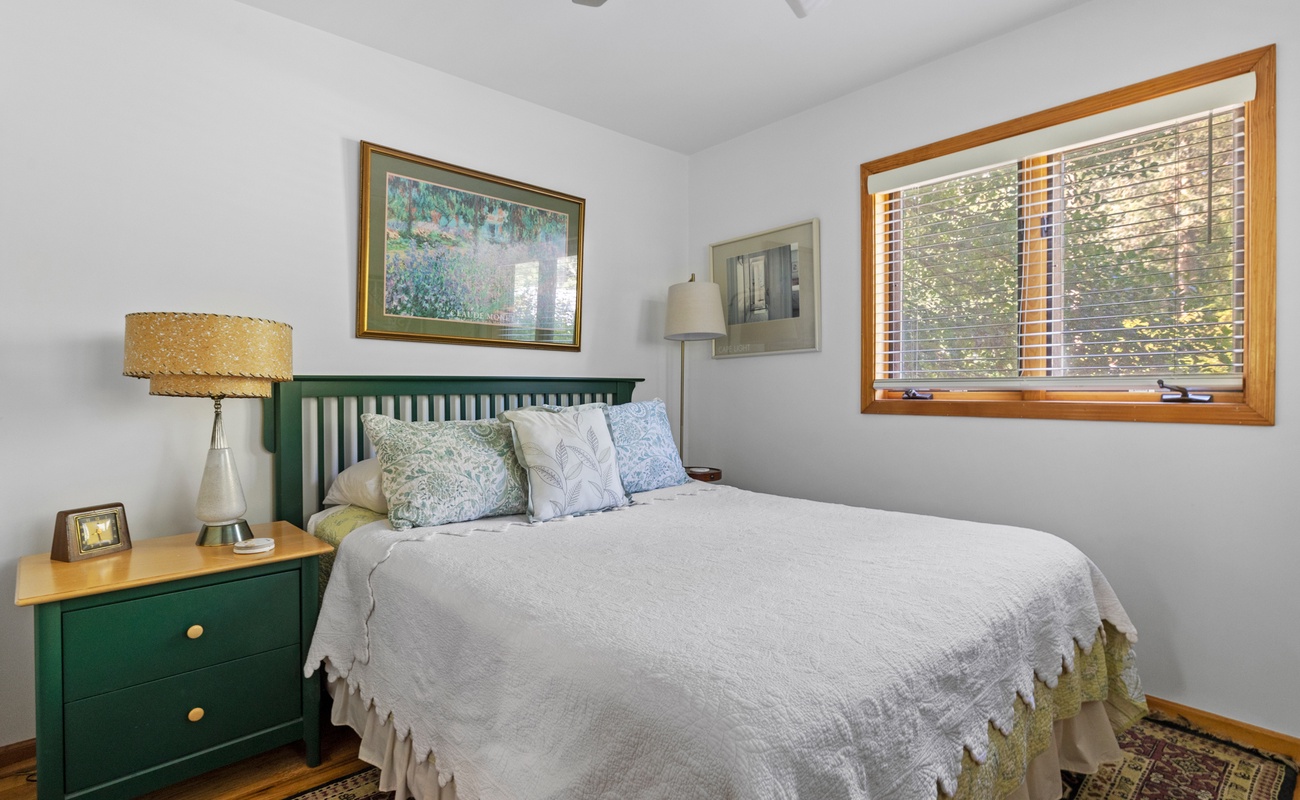 Bedroom 3 is on the lower level & has a queen-size bed.