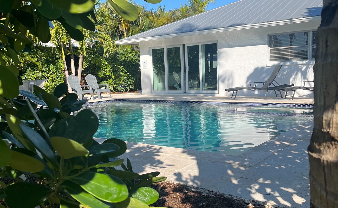 Slip away to your own tropical escape. Palm-framed perfection, waiting for you.