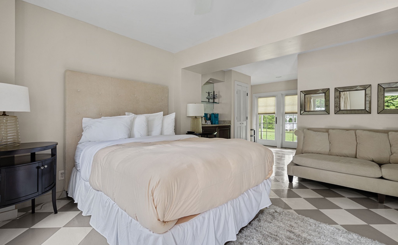 Suite 2 has a queen-size bed.