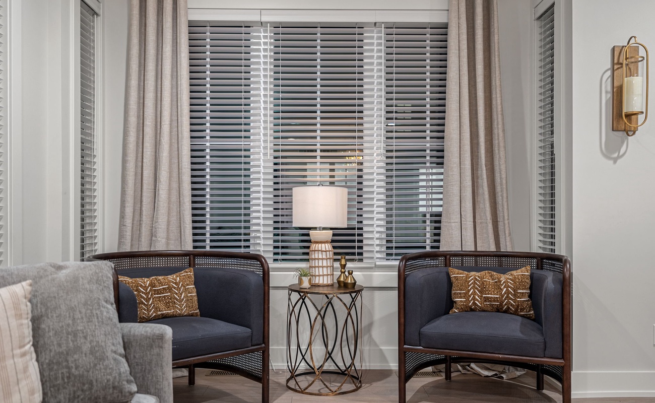 And suddenly it’s the coziest corner you’ve ever seen! Grab a seat, spill some tea (figuratively, of course), and enjoy the vibe.