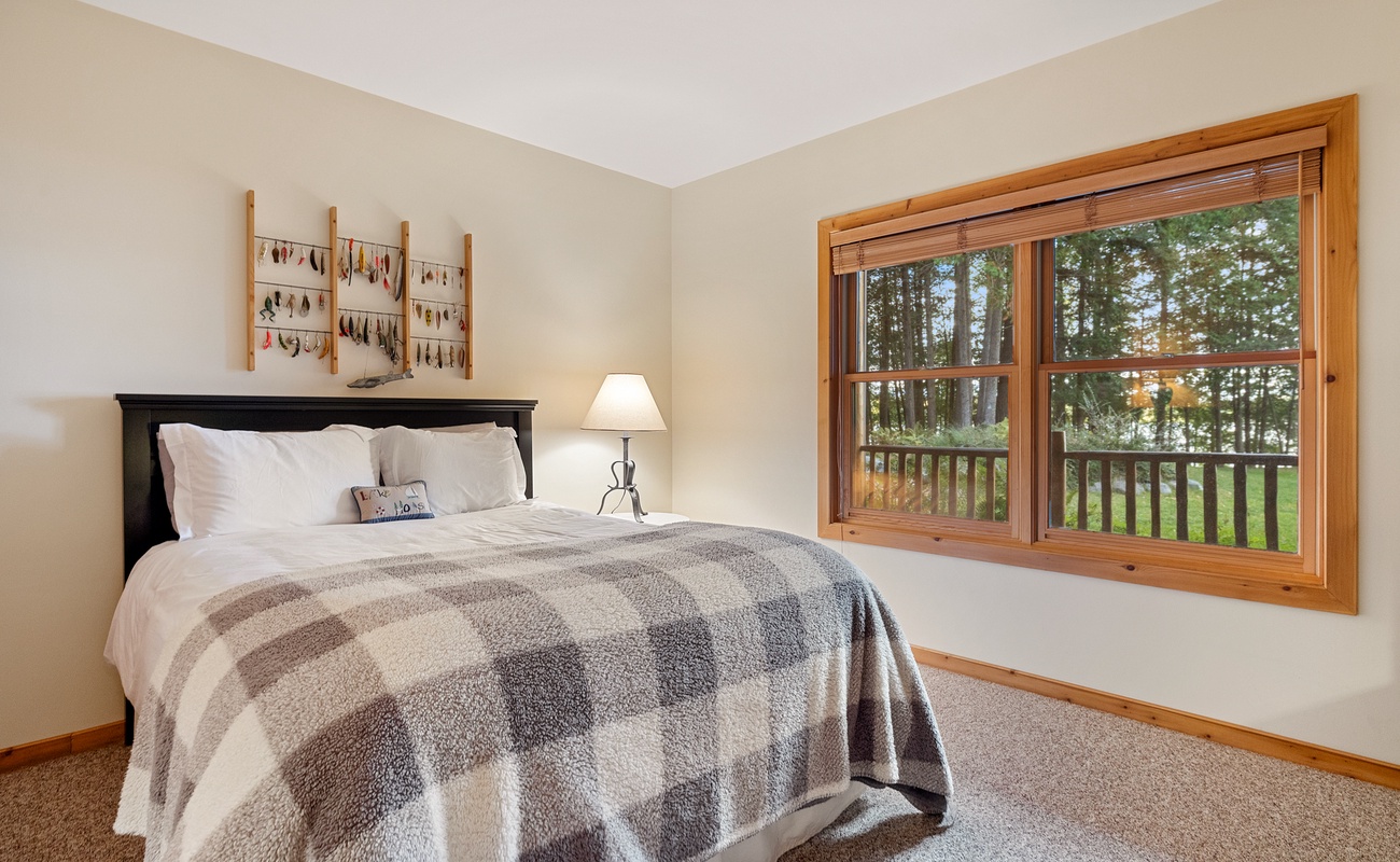Relax and unwind in this cozy and inviting bedroom.