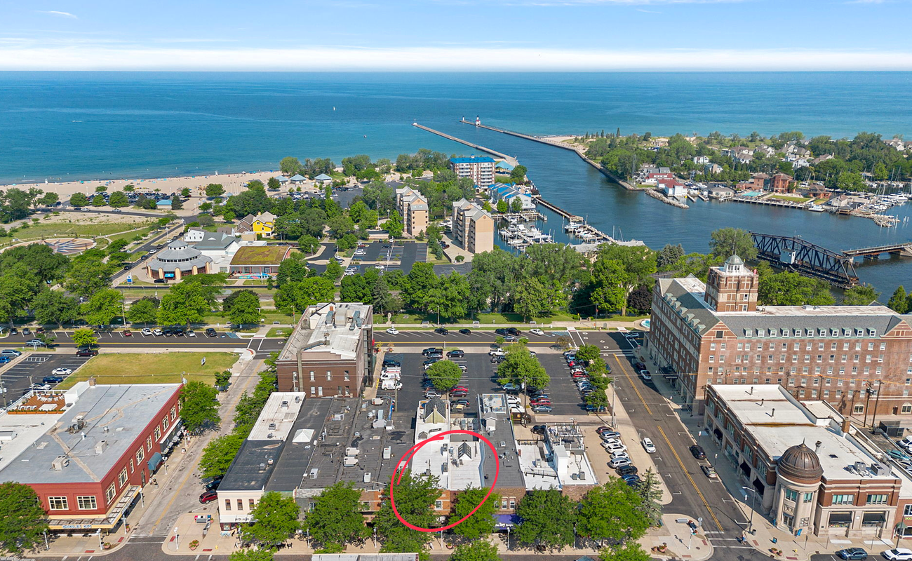 Seaside charm and city vibes!