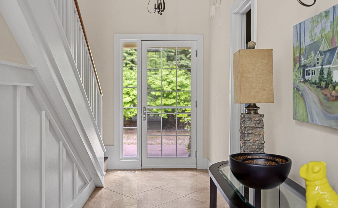 Elegant decor + wonderfully designed space greet you as you + your guests enter.