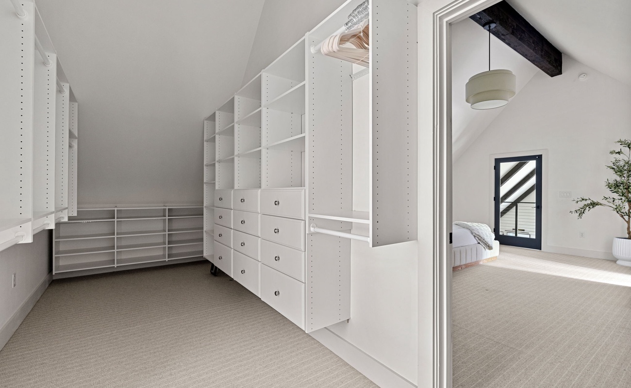 Because every outfit deserves its own spotlight.