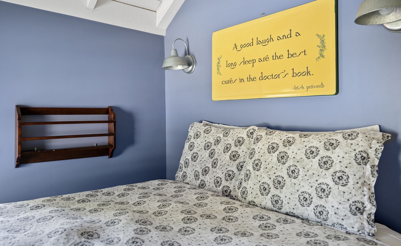 Welcome to Dreamland! Where good laughs and long sleeps work their magic!